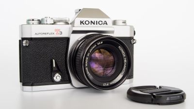 Konica Autoreflex T3 w/ 50mm f/1.7 AE